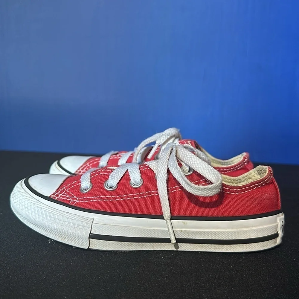Converse Chuck Taylor All Star Red Low Top Kids Boy Girl Size  Canvas Size 1.5